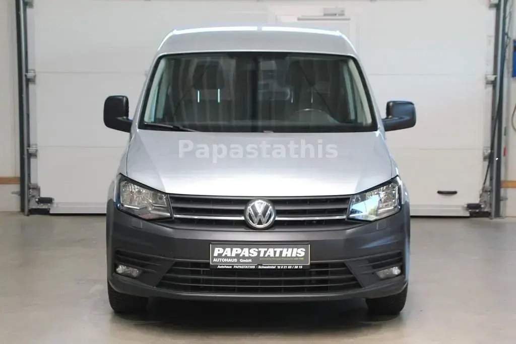 Second-hand VW Caddy 102 CP (75 kW) 2017 Argintiu Monovolum