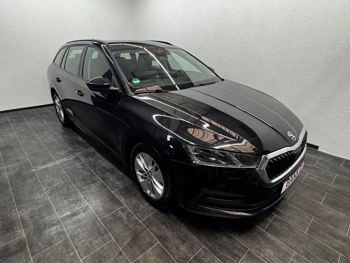 Gebraucht Skoda Octavia Ambition 116 PS (85 kW) 2022 Schwarz Kombi