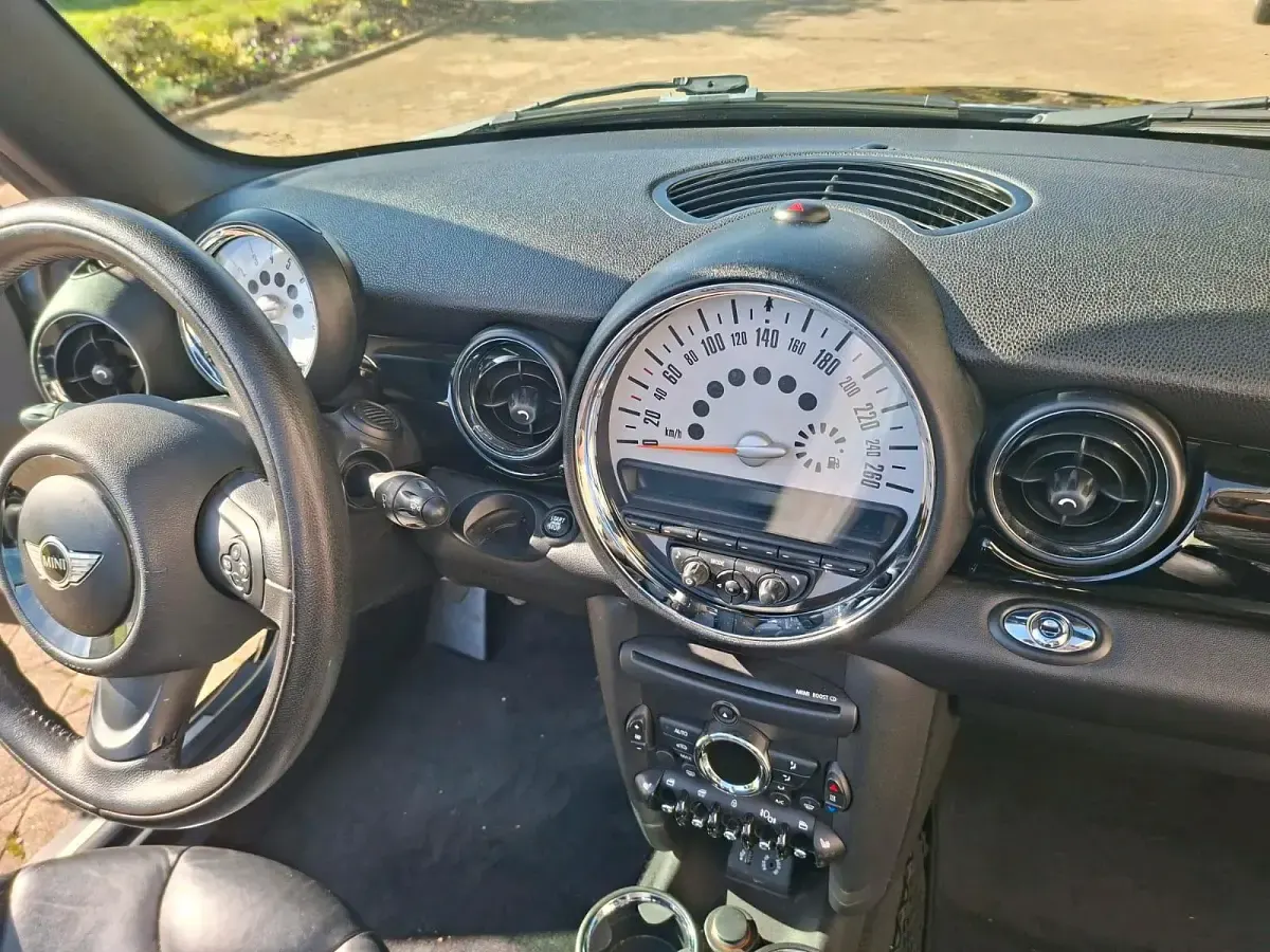 Gebraucht Mini Cooper Cabriolet 120 PS (88 kW) 2012 Schwarz Cabrio