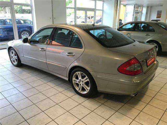 Gebraucht Mercedes E280 Avantgarde 190 PS (139 kW) 2008 Beige Limousine