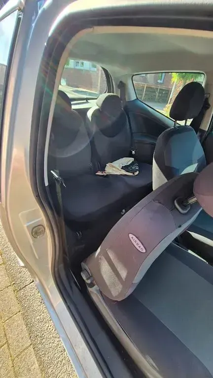 Gebraucht Citroën C2 60 PS (44 kW) 2007 Silber Kleinwagen