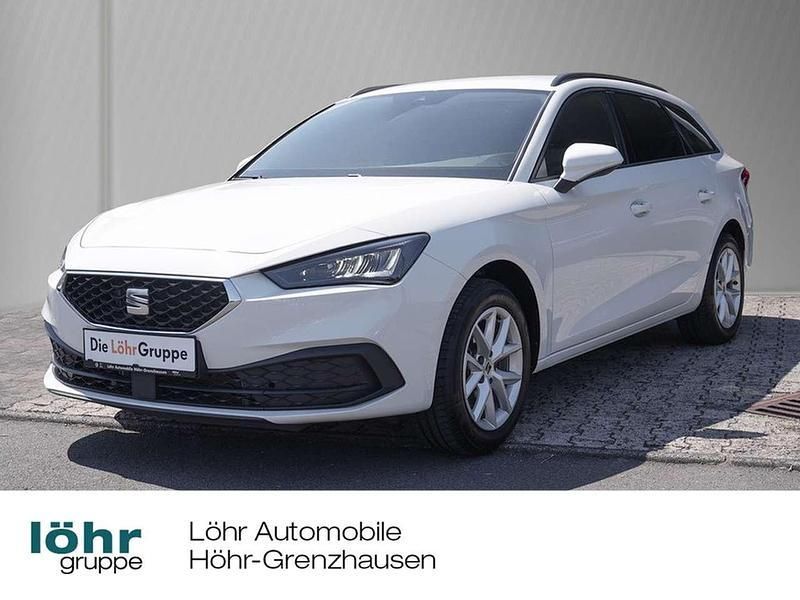 "candy" weiss Gebraucht 2024 Seat Leon ST Style Kombi | 21.280 € (Guter Preis) - Bild 1/4