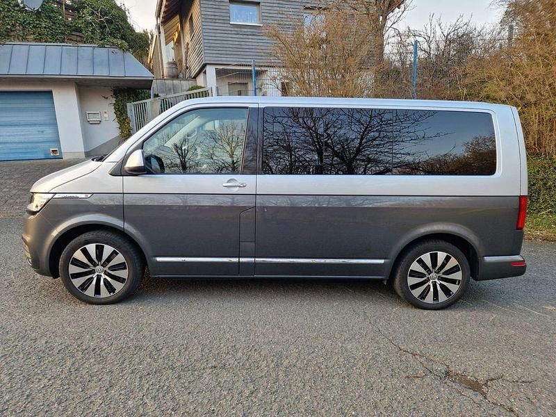 Gebraucht VW Multivan Generation Six 204 PS (150 kW) 2022 Grau Van