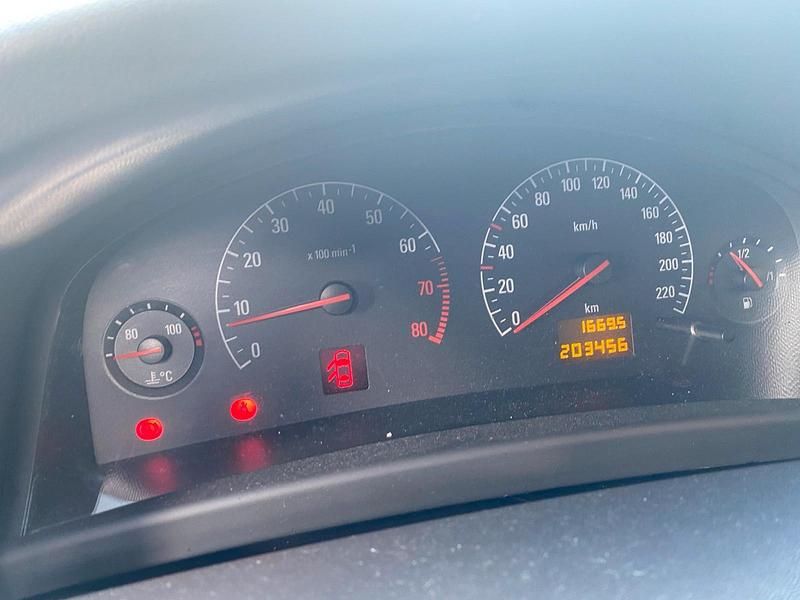 Gebraucht Opel Vectra 123 PS (90 kW) 2002 Limousine