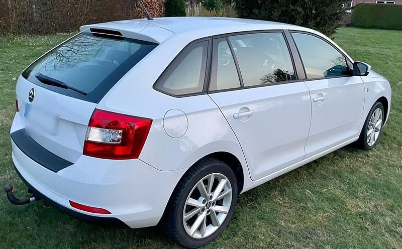 Gebraucht Skoda Rapid 101 PS (74 kW) 2013 Kleinwagen