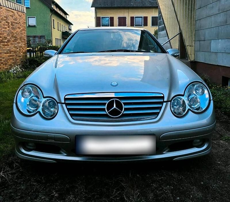 Gebraucht Mercedes C220 143 PS (105 kW) 2003 Grau Coupé