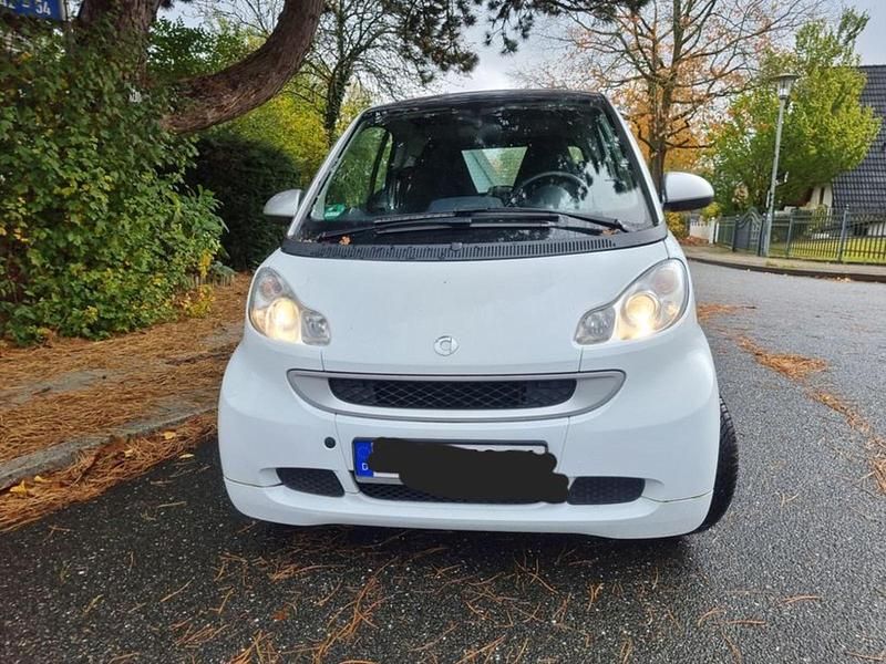 Weiß Gebraucht 2011 Smart ForTwo Coupé Kleinwagen | 5.199 € (Fairer Preis) - Bild 1/4