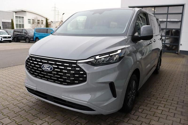 Neu Ford Tourneo Titanium 170 PS (125 kW) 2025 Grey matter Van / Kleinbus