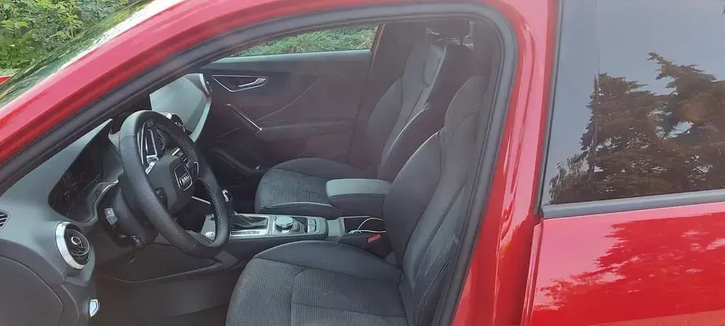 Gebraucht Audi Q2 S-Line 150 PS (110 kW) 2023 Rot SUV