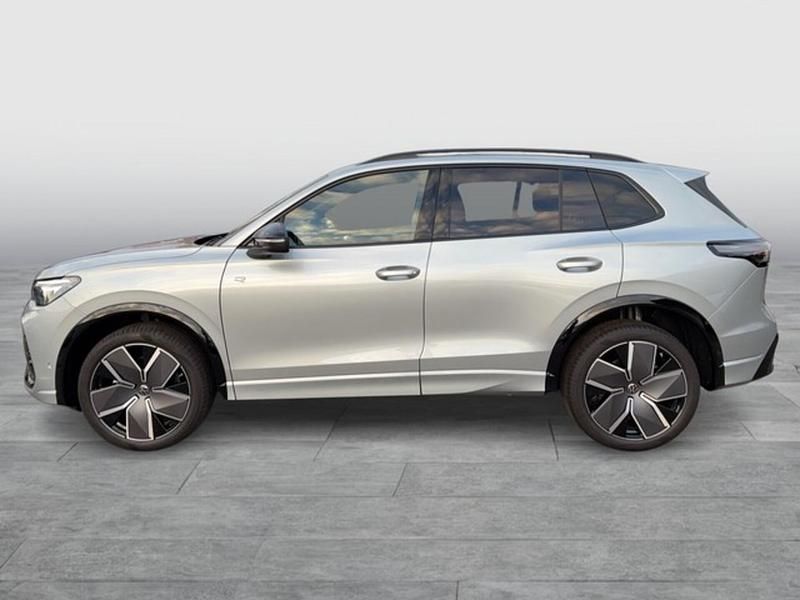 Gebraucht VW Tiguan R-line 193 PS (141 kW) 2025 Silber SUV