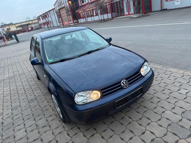 Gebraucht VW Golf IV Edition 75 PS (55 kW) 2001 Blau Limousine