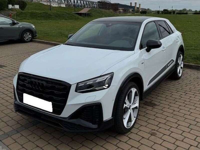 Weiß Gebraucht 2024 Audi Q2 S-Line SUV | 29.000 € - Bild 1/4
