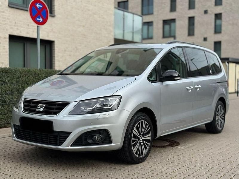 Silber Gebraucht 2017 Seat Alhambra 20th Anniversary Van / Kleinbus | 17.999 € (Superpreis) - Bild 1/4