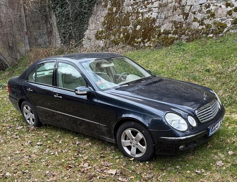 Gebraucht Mercedes E350 Elegance 272 PS (200 kW) 2005 Blau Limousine