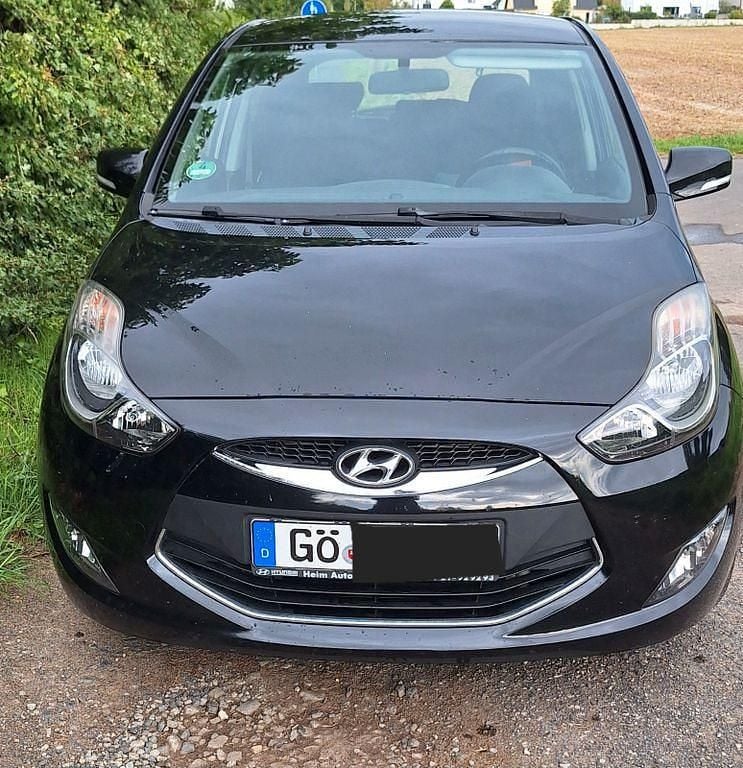 Schwarz Gebraucht 2013 Hyundai ix20 Edition Van / Kleinbus | 5.000 € (Guter Preis) - Bild 1/4