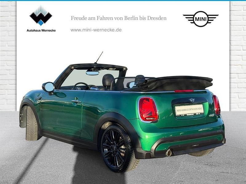 Gebraucht Mini Cooper Cabriolet 136 PS (100 kW) 2022 British racing green Cabrio