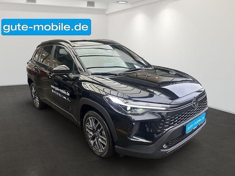 Neu Toyota Corolla Cross Team 152 PS (111 kW) 2025 Schwarz SUV