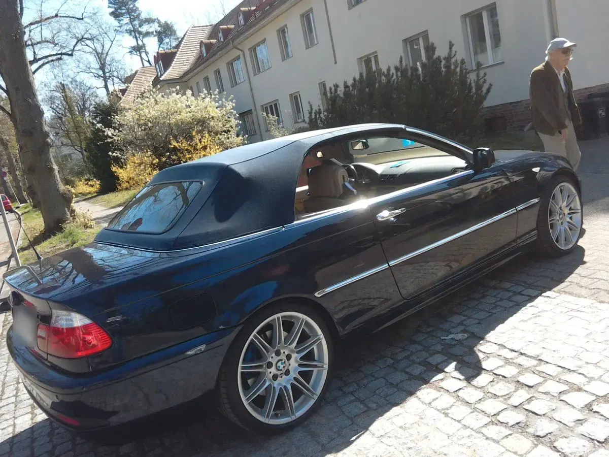 Gebraucht BMW 330 Cabriolet 231 PS (169 kW) 2004 Blau Cabrio