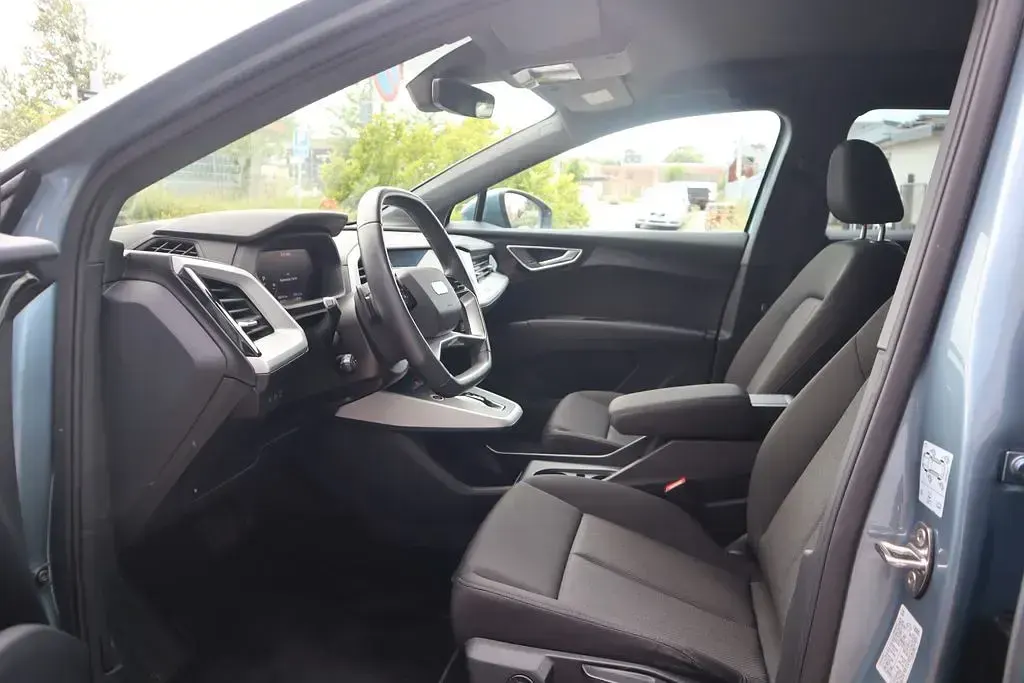 Gebraucht Audi Q4 e-tron Basis 194 kW (265 PS) 2022 Blau SUV
