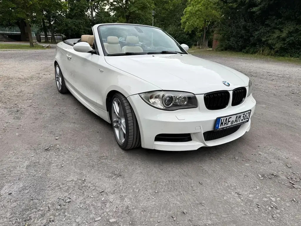 Gebraucht BMW 135 Cabriolet Performance 306 PS (225 kW) 2008 Weiß Cabrio