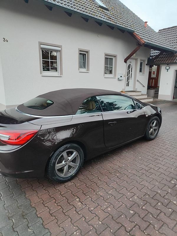 Gebraucht Opel Cascada 170 PS (125 kW) 2015 Braun Cabrio