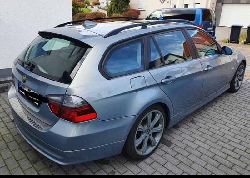 Blau Gebraucht 2007 BMW 320 Kombi | 2.990 € (Superpreis) - Bild 1/4
