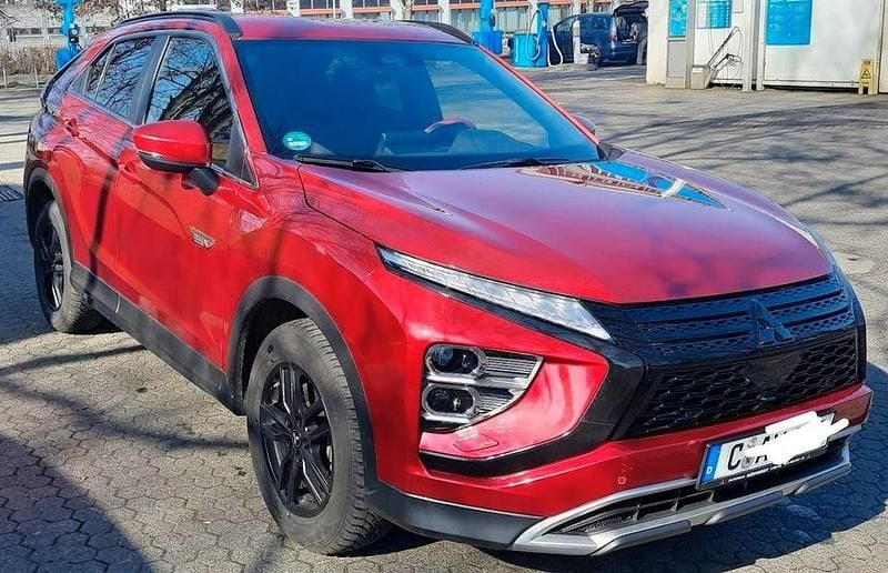 Gebraucht Mitsubishi Eclipse Cross Plus 188 PS (138 kW) 2022 Rot SUV