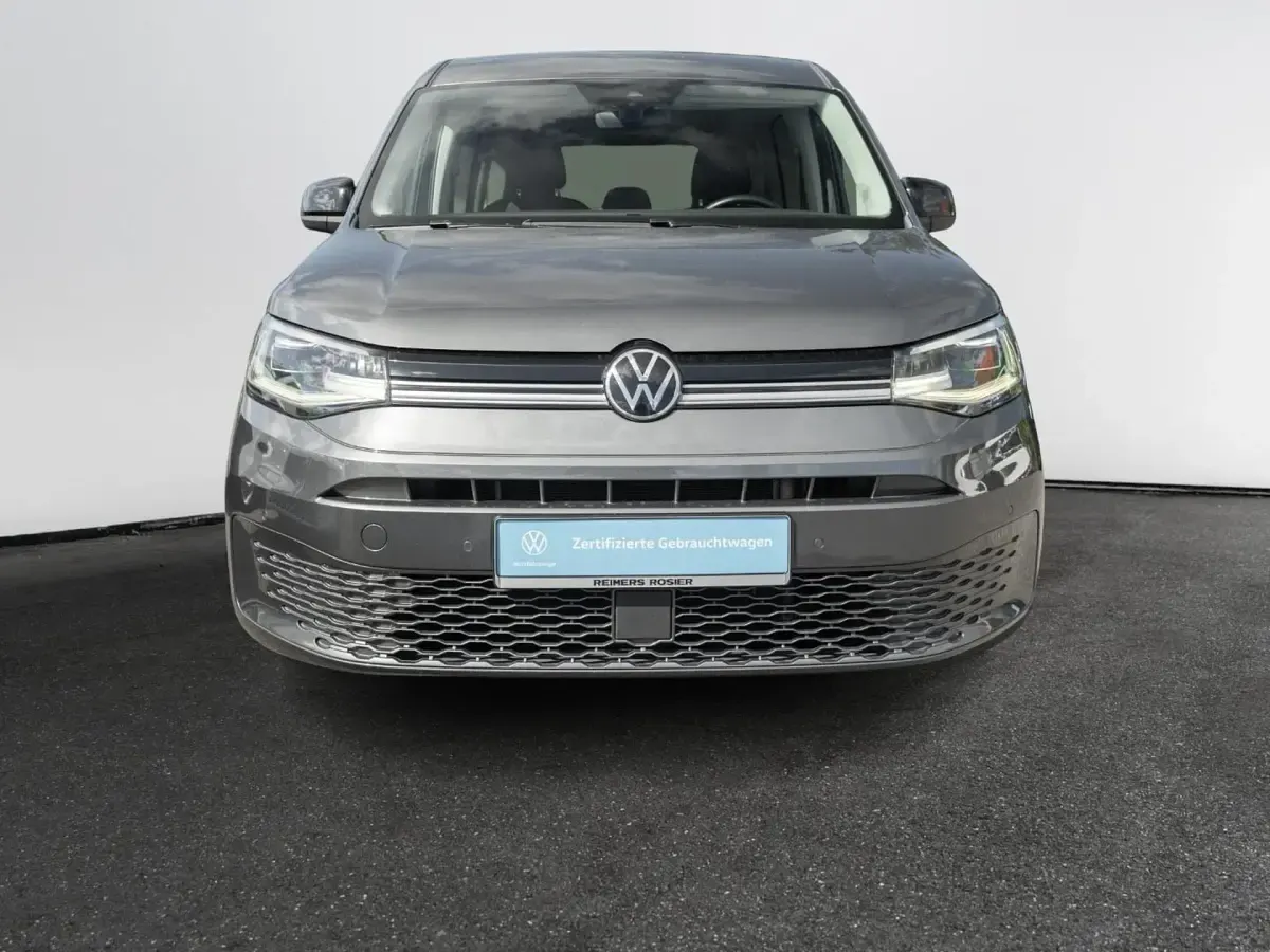 Gebraucht VW Caddy Style 122 PS (89 kW) 2022 Grau / indiumgrau Van / Kleinbus