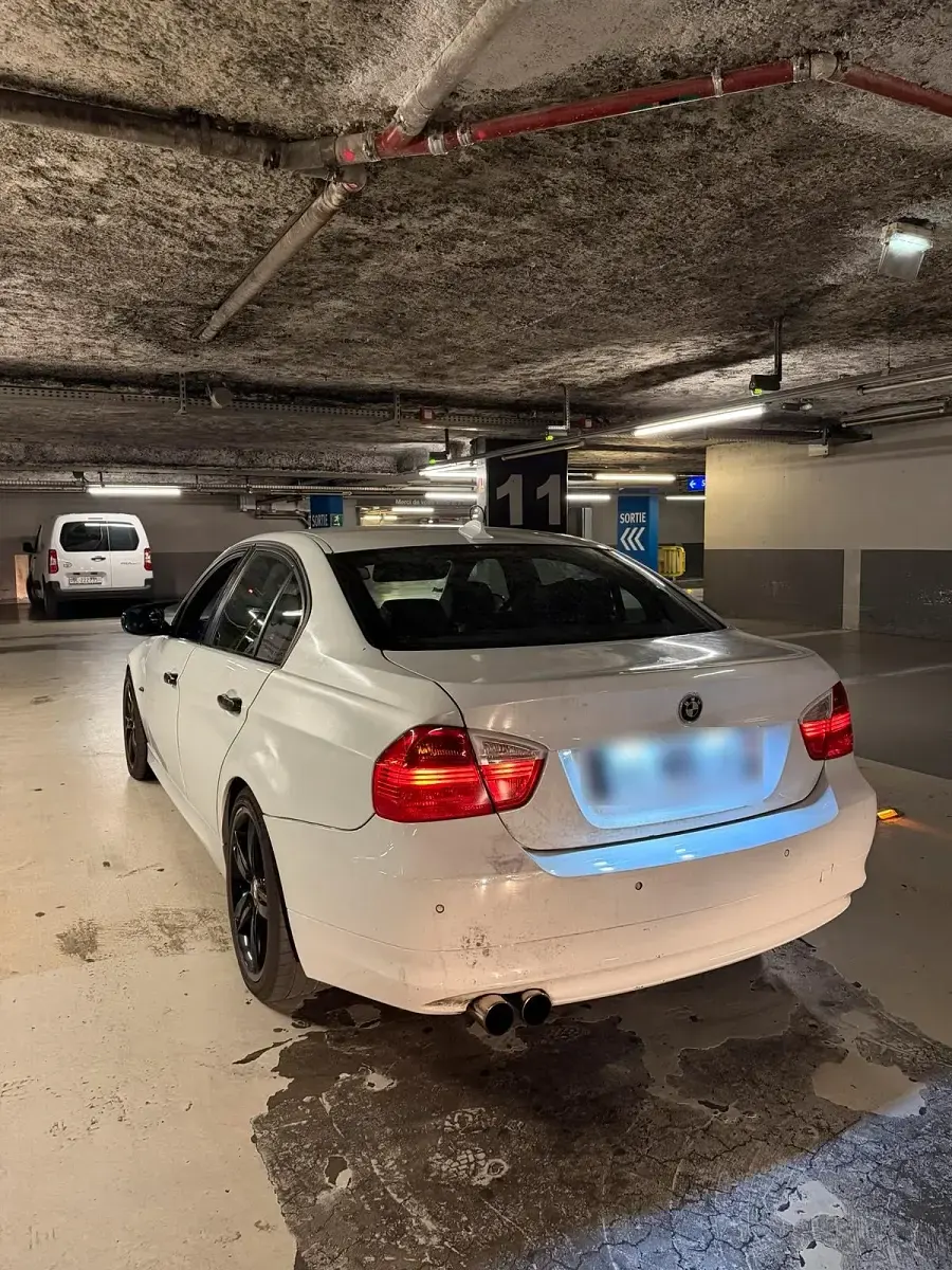 Gebraucht BMW 320 163 PS (119 kW) 2006 Weiß Limousine
