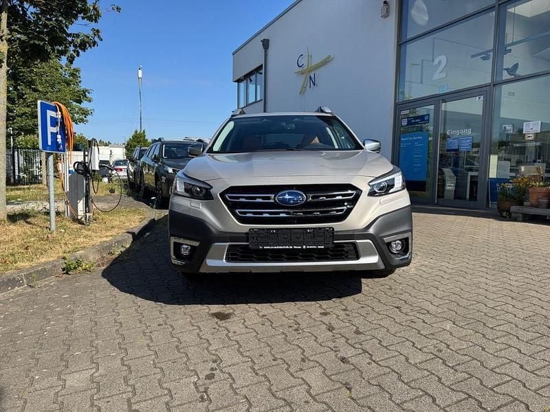 Gold Neu 2025 Subaru Outback Platinum SUV | 48.651 € (Etwas zu teuer) - Bild 1/4