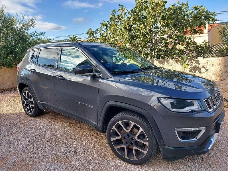 Grau Gebraucht 2021 Jeep Compass Limited SUV | 19.000 € (Superpreis) - Bild 1/4