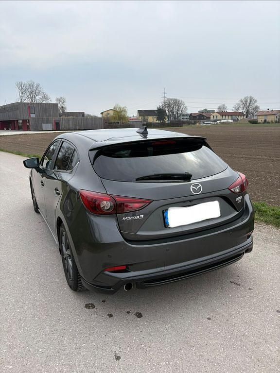 Gebraucht Mazda 3 Exclusive-Line 150 PS (110 kW) 2018 Grau Limousine