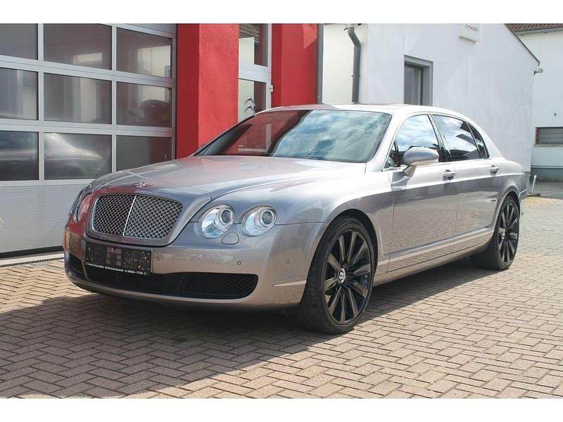 Grau Gebraucht 2006 Bentley Continental Flying Spur Limousine | 34.990 € (Etwas zu teuer) - Bild 1/4