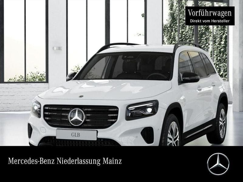 Weiß Gebraucht 2025 Mercedes GLB200 Progressive SUV | 43.590 € (Etwas zu teuer) - Bild 1/4