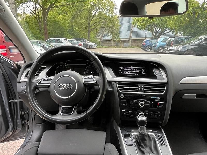 Gebraucht Audi A4 Ambition 179 PS (131 kW) 2013 Grau Limousine