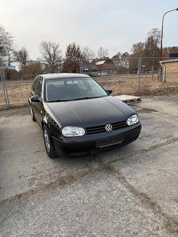 Gebraucht VW Golf IV 110 PS (80 kW) 2002 Schwarz Kleinwagen