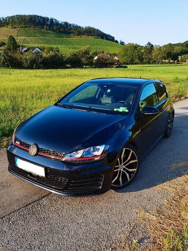 Schwarz Gebraucht 2017 VW Golf VII GTI Limousine | 16.800 € (Guter Preis) - Bild 1/4