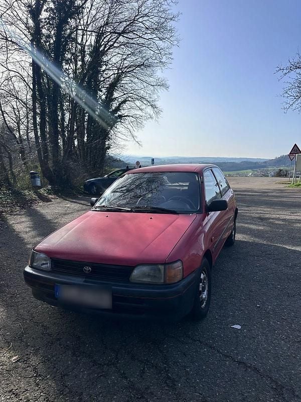 Gebraucht Toyota Starlet 75 PS (55 kW) 1995 Rot Kleinwagen