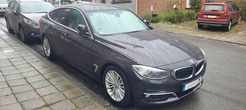 Braun Gebraucht 2013 BMW 325 Gran Turismo Luxury Line Limousine | 9.999 € (Superpreis) - Bild 1/4