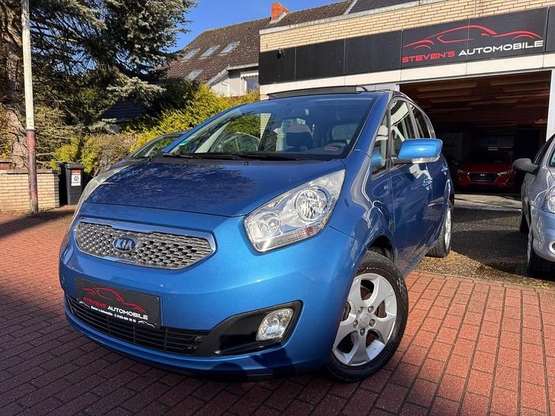 Gebraucht Kia Venga 90 PS (66 kW) 2011 Blau Kleinwagen