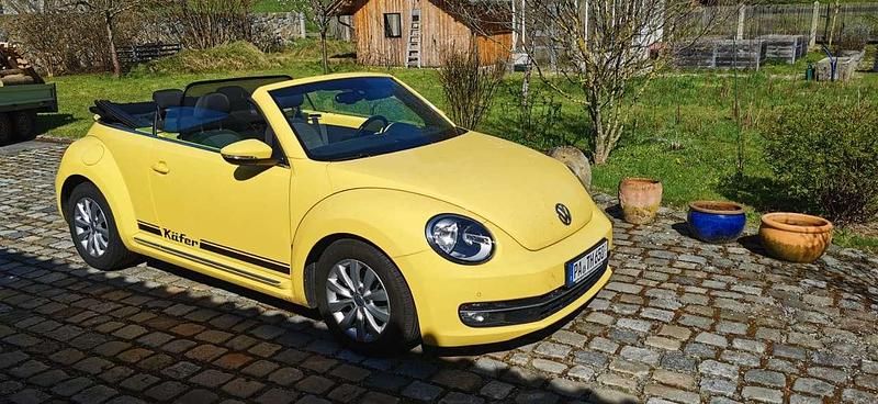 Gebraucht VW Beetle Cabriolet Design 140 PS (102 kW) 2013 Gelb Cabrio