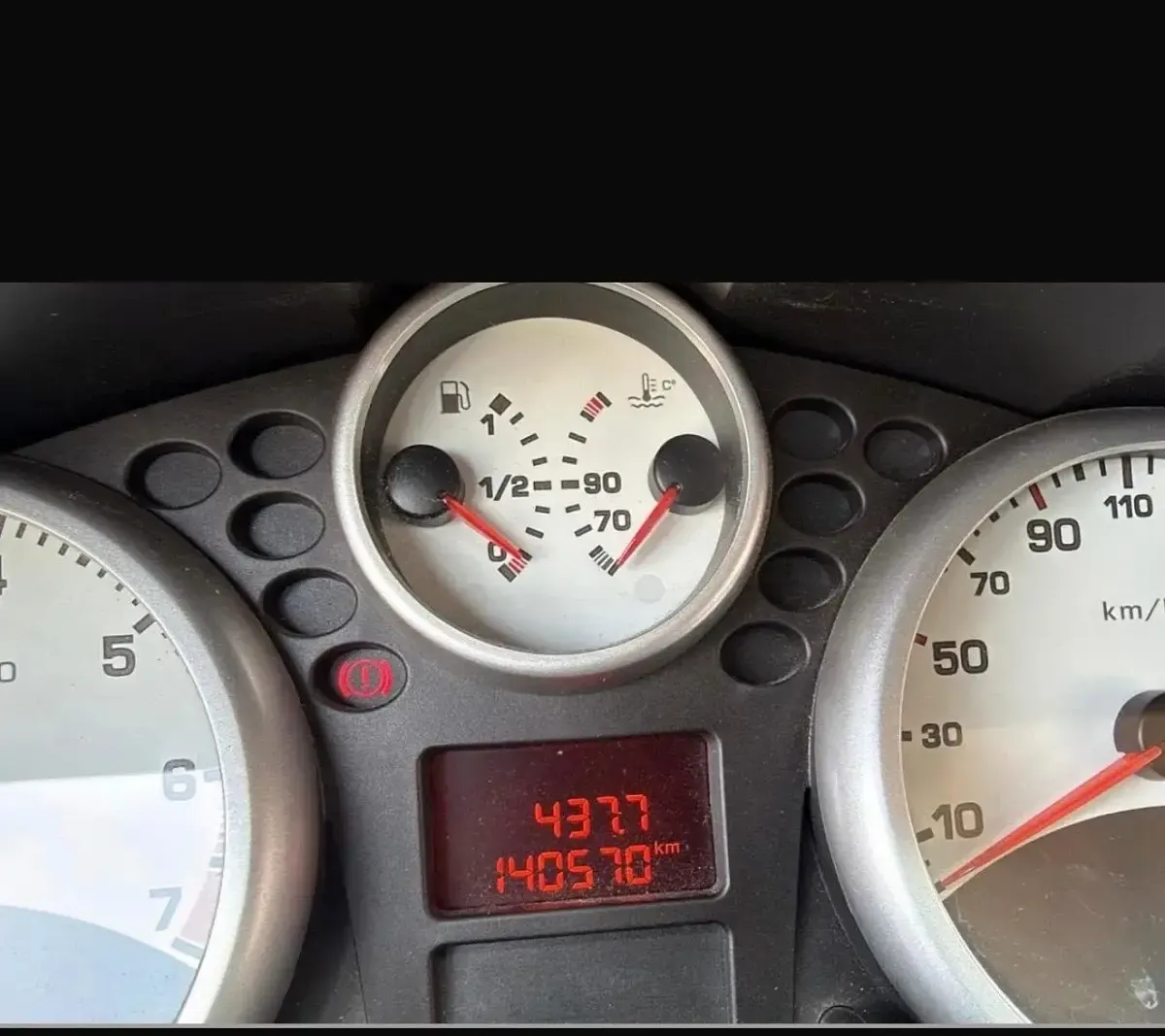 Gebraucht Peugeot 207 73 PS (53 kW) 2008 Schwarz Kleinwagen