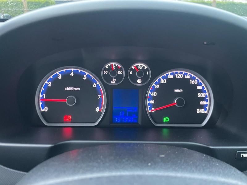 Schwarz Gebraucht 2011 Hyundai i30 Kleinwagen | 2.450 € (Fairer Preis) - Bild 1/4