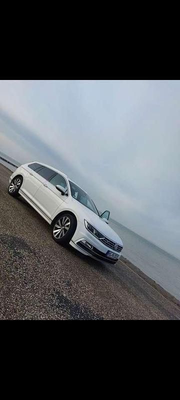 Gebraucht VW Passat Highline 150 PS (110 kW) 2019 Limousine