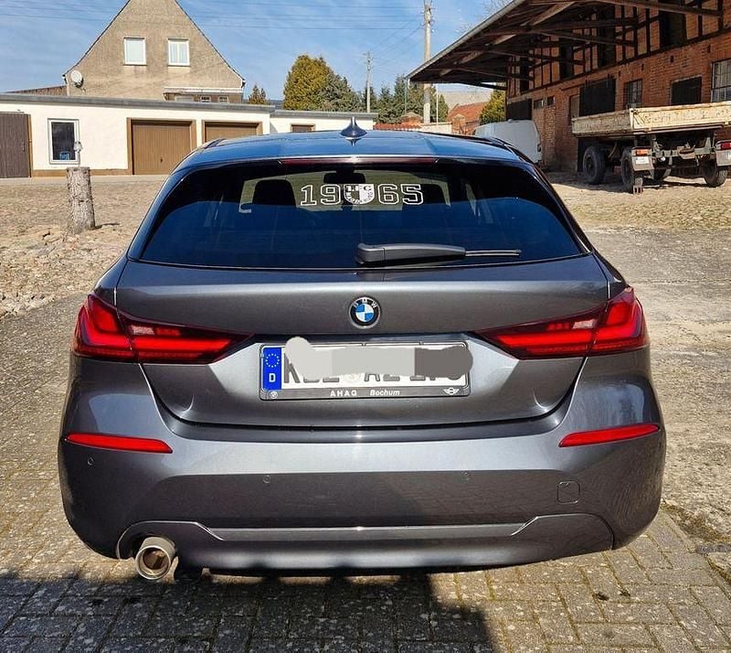 Gebraucht BMW 118 Advantage 140 PS (102 kW) 2020 Grau Kleinwagen