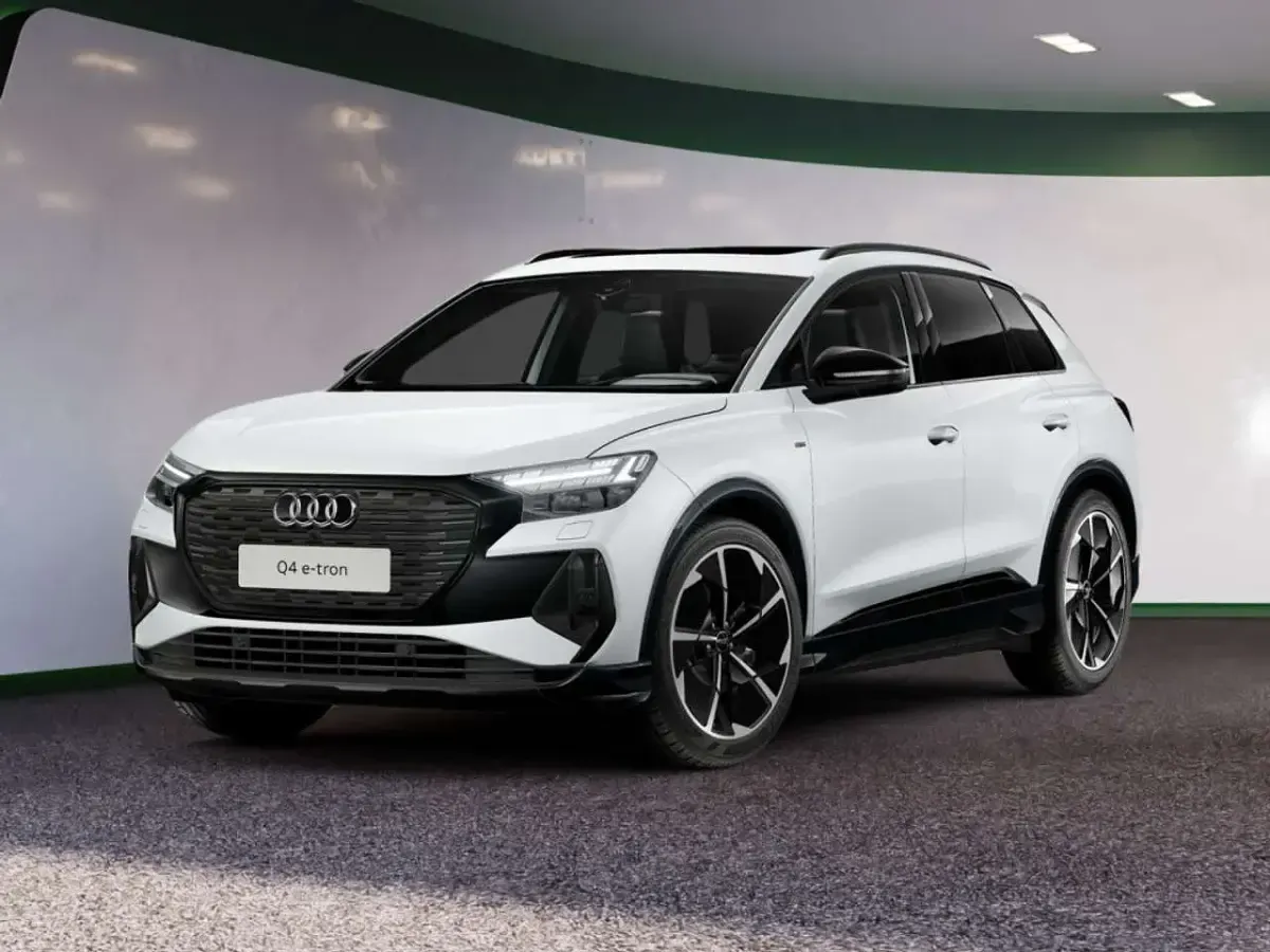 Gebraucht Audi Q4 e-tron S-Line 219 kW (299 PS) 2023 Weiss / gletscherweiss (metallic) SUV