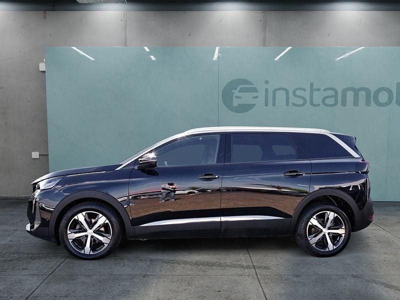 Schwarz Gebraucht 2023 Peugeot 5008 Allure Van / Kleinbus | 31.549 € (Fairer Preis) - Bild 1/4