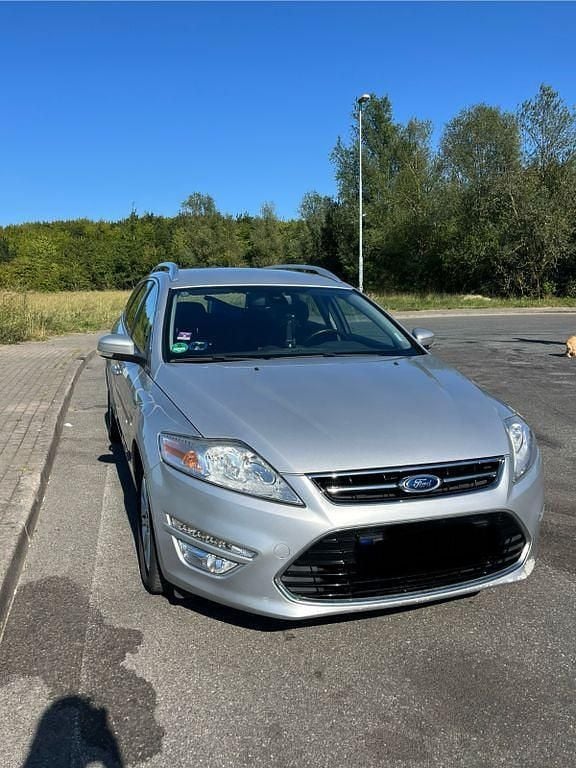 Grau Gebraucht 2011 Ford Mondeo S Limousine | 4.600 € (Fairer Preis) - Bild 1/4