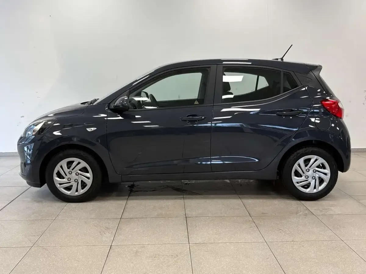 Gebraucht Hyundai i10 Select 63 PS (46 kW) 2025 Aurora grey / met Kleinwagen