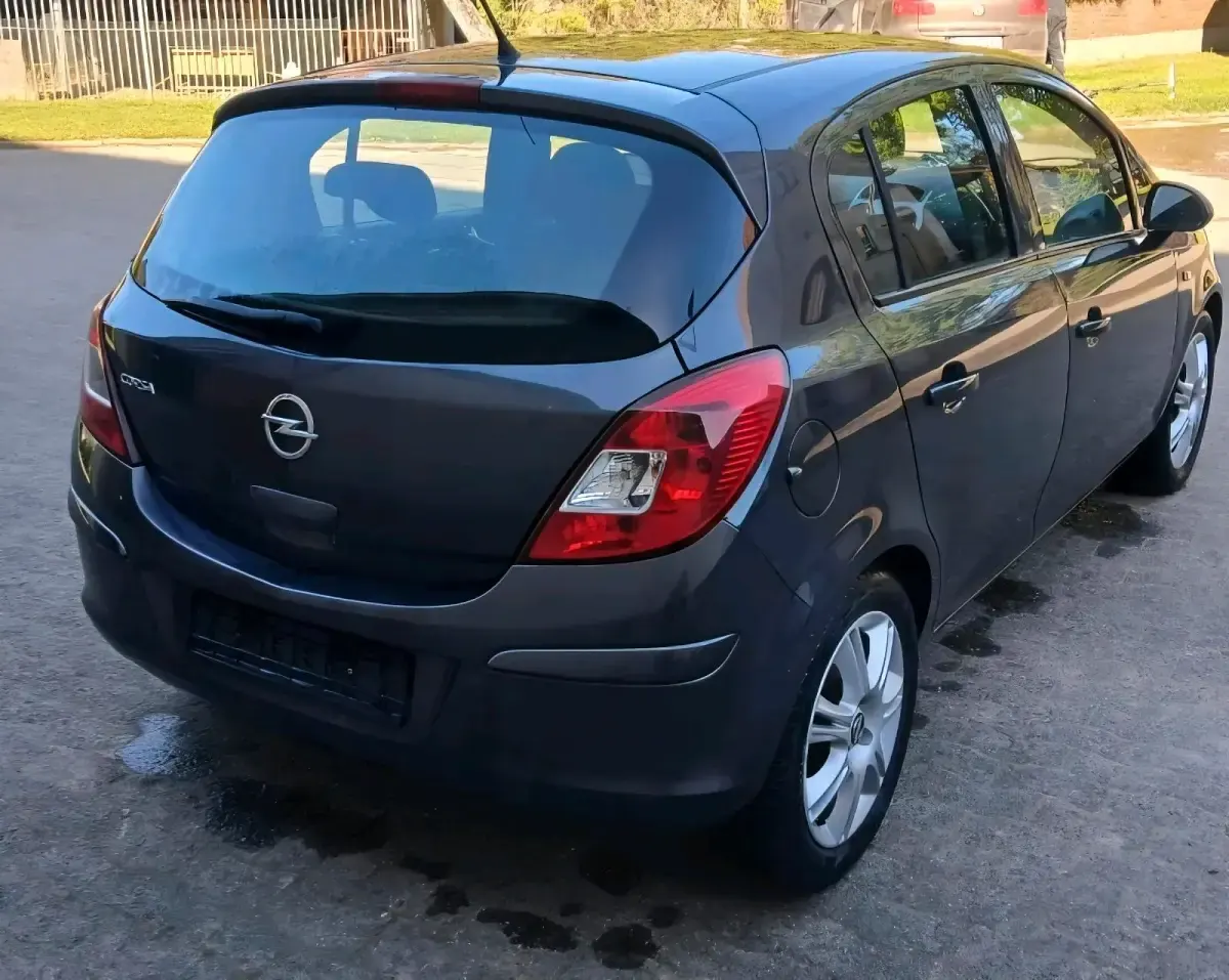 Gebraucht Opel Corsa 85 PS (62 kW) 2011 Grau Kleinwagen